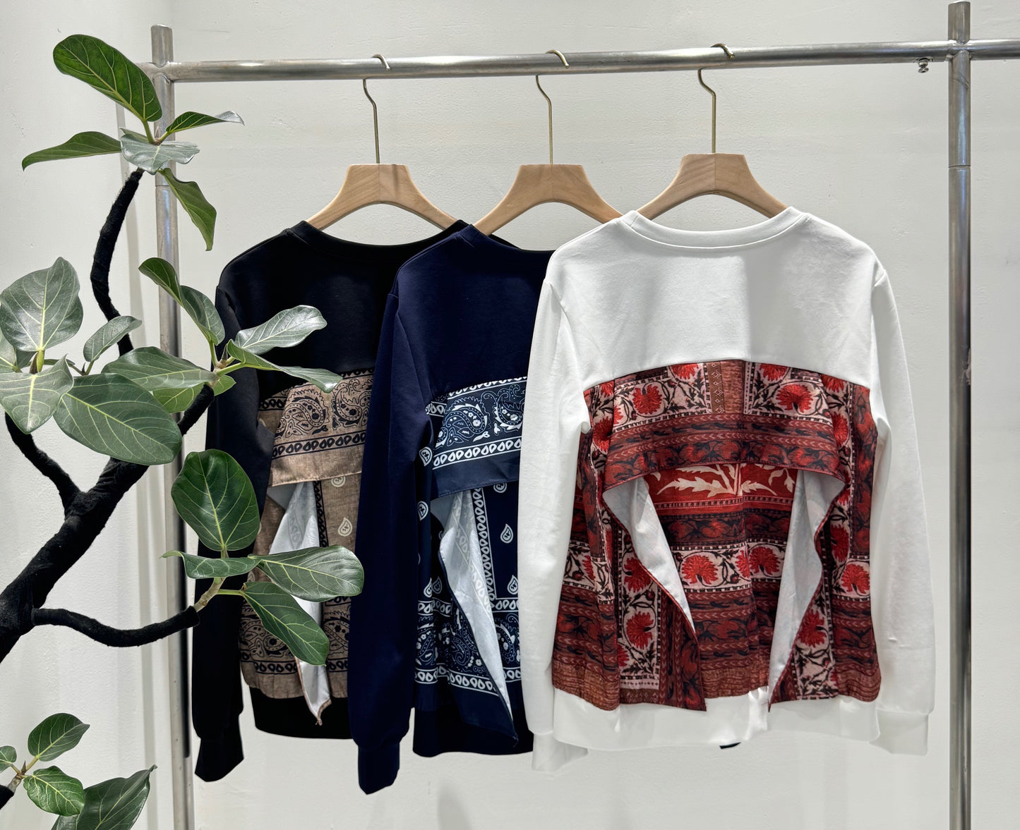 バンダナ柄パネル 異素材ドッキング スウェットトップス