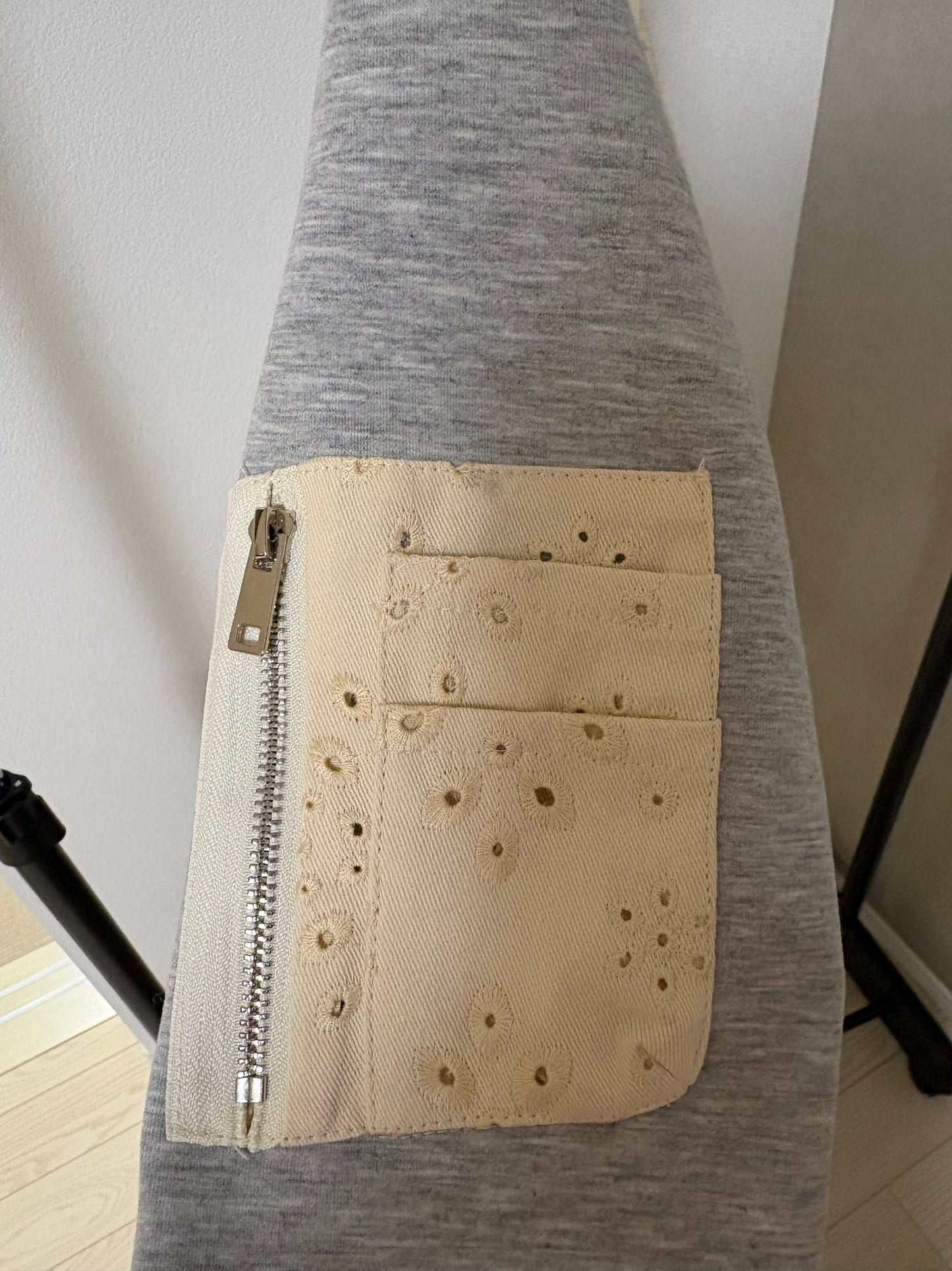 バックアイレットレース切替 袖ポケット付 スウェットカーディガン