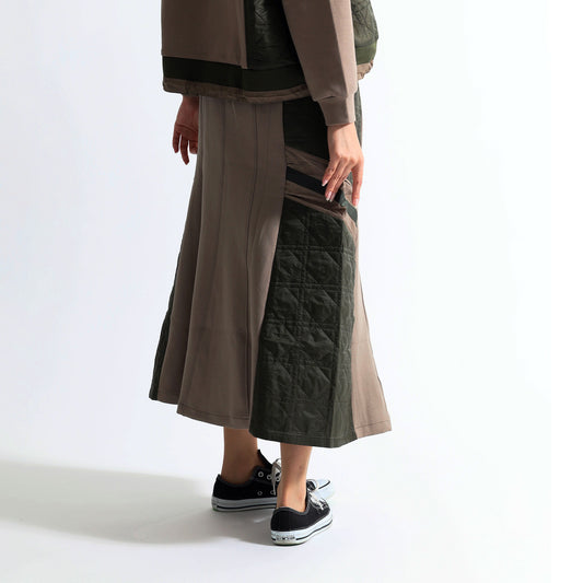 キルティング×スウェット 異素材ドッキング 配色ラインスカート