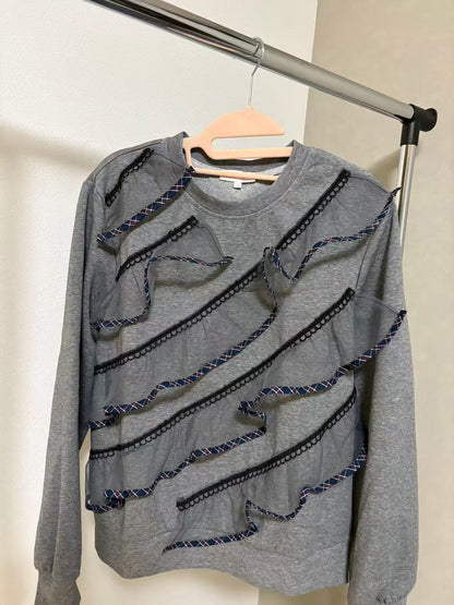 斜めシアーフリル バイカラーパイピング デザイントップス（全3色）