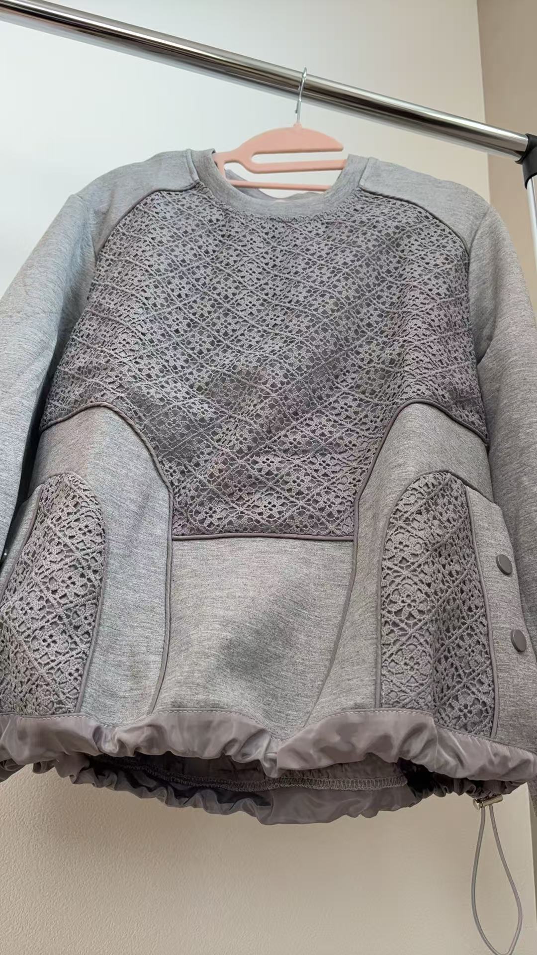 【モード×フェミニン】幾何学レースパネル切り替え 裾ドローストリング スウェット