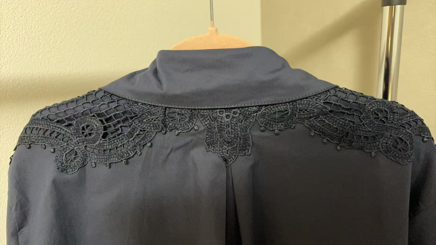 Lace-switched design shirt/striped 