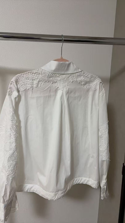 Lace-switched design shirt/striped 