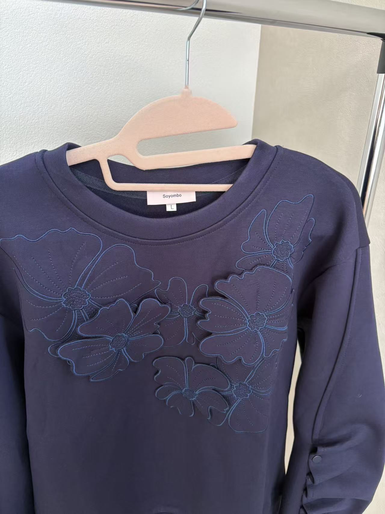 3Dモチーフ×袖ギャザー スウェットプルオーバー（全4色）