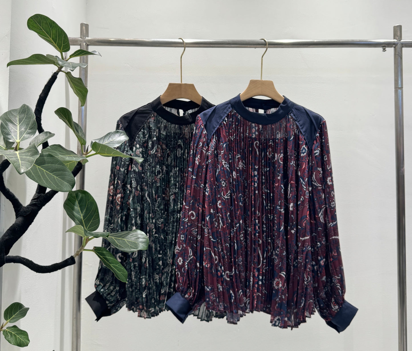 【キャミソールセット】ヴィンテージ柄プリーツ 異素材切替ブラウス