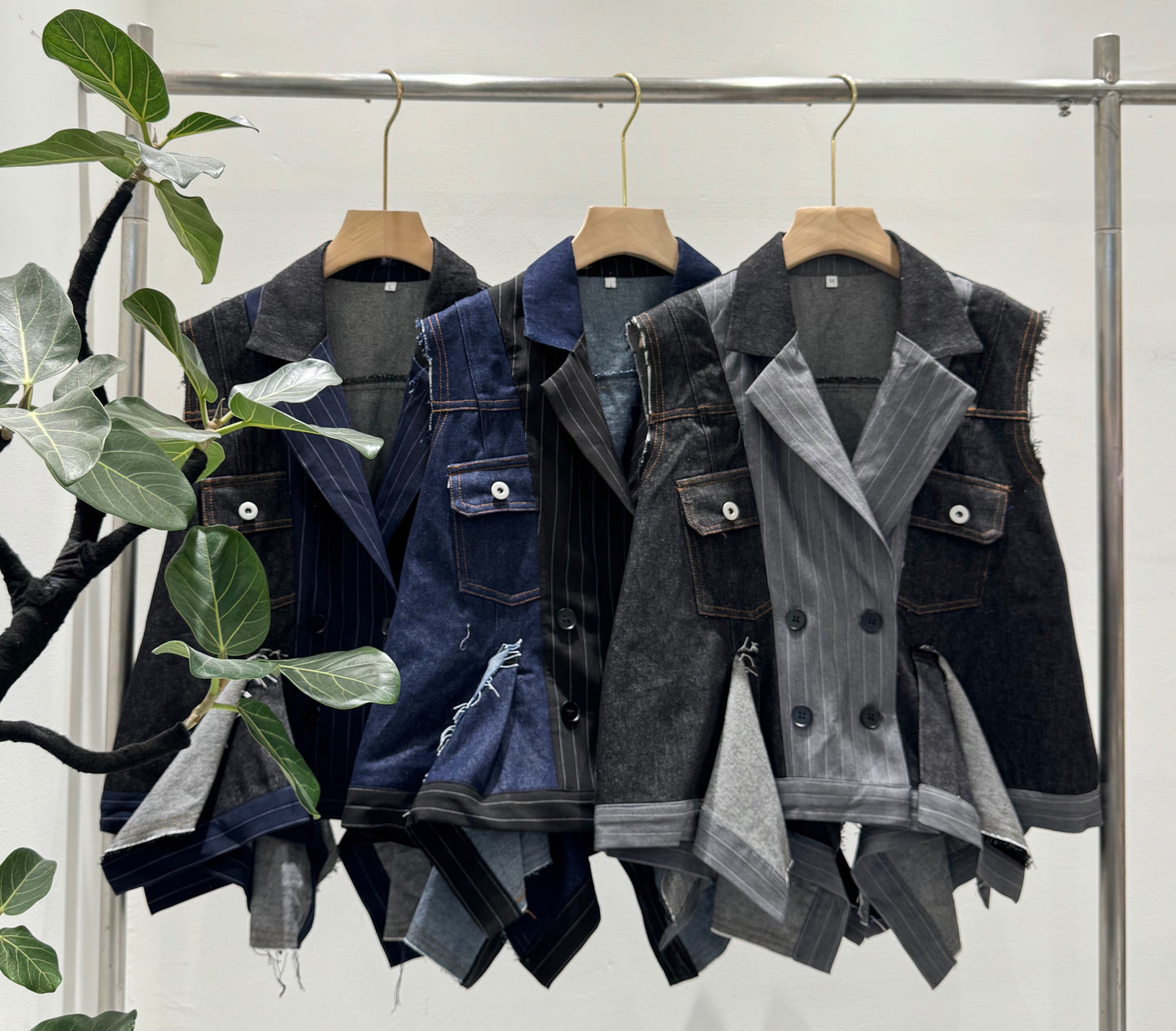 ピンストライプ切り替え 再構築 デニムベスト（アシンメトリーヘム）