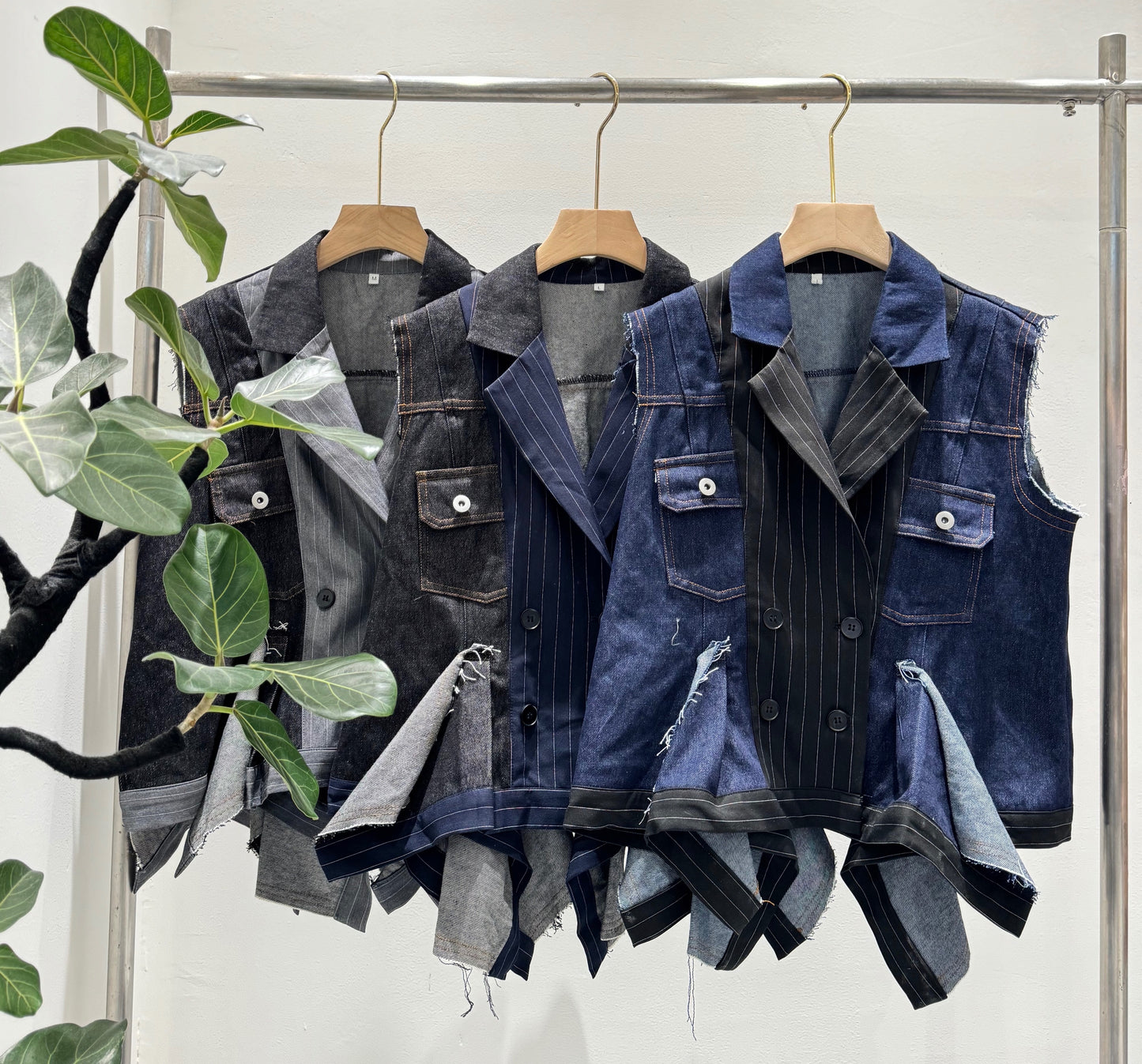 ピンストライプ切り替え 再構築 デニムベスト（アシンメトリーヘム）