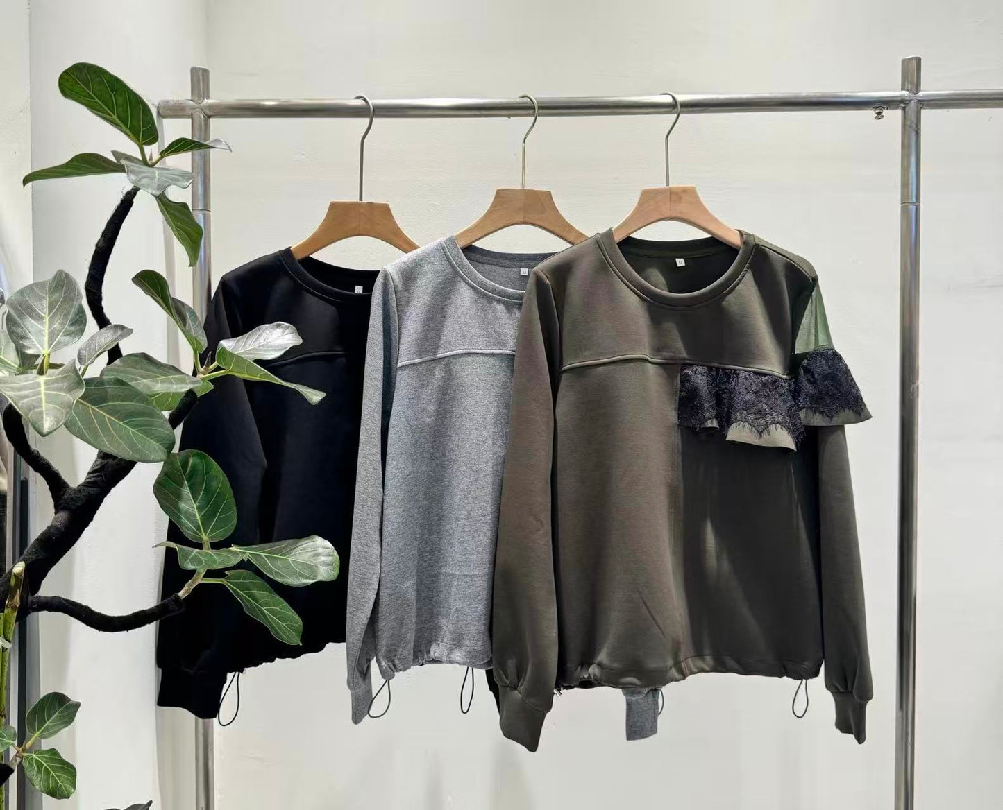 アシンメトリー シアー＆レースフリル 裾ドロストトップス（全3色）