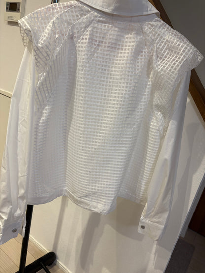 立体レース＆ショルダーフリル 異素材切替 シアーシャツ