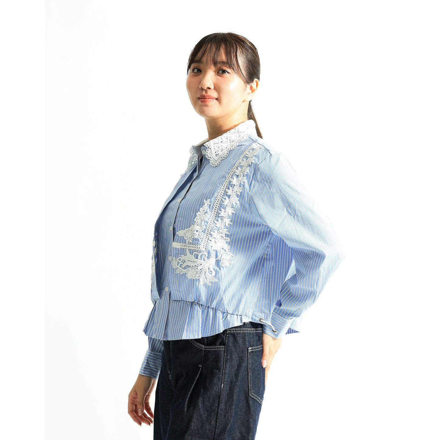 フラワーレース装飾 シャツブラウス