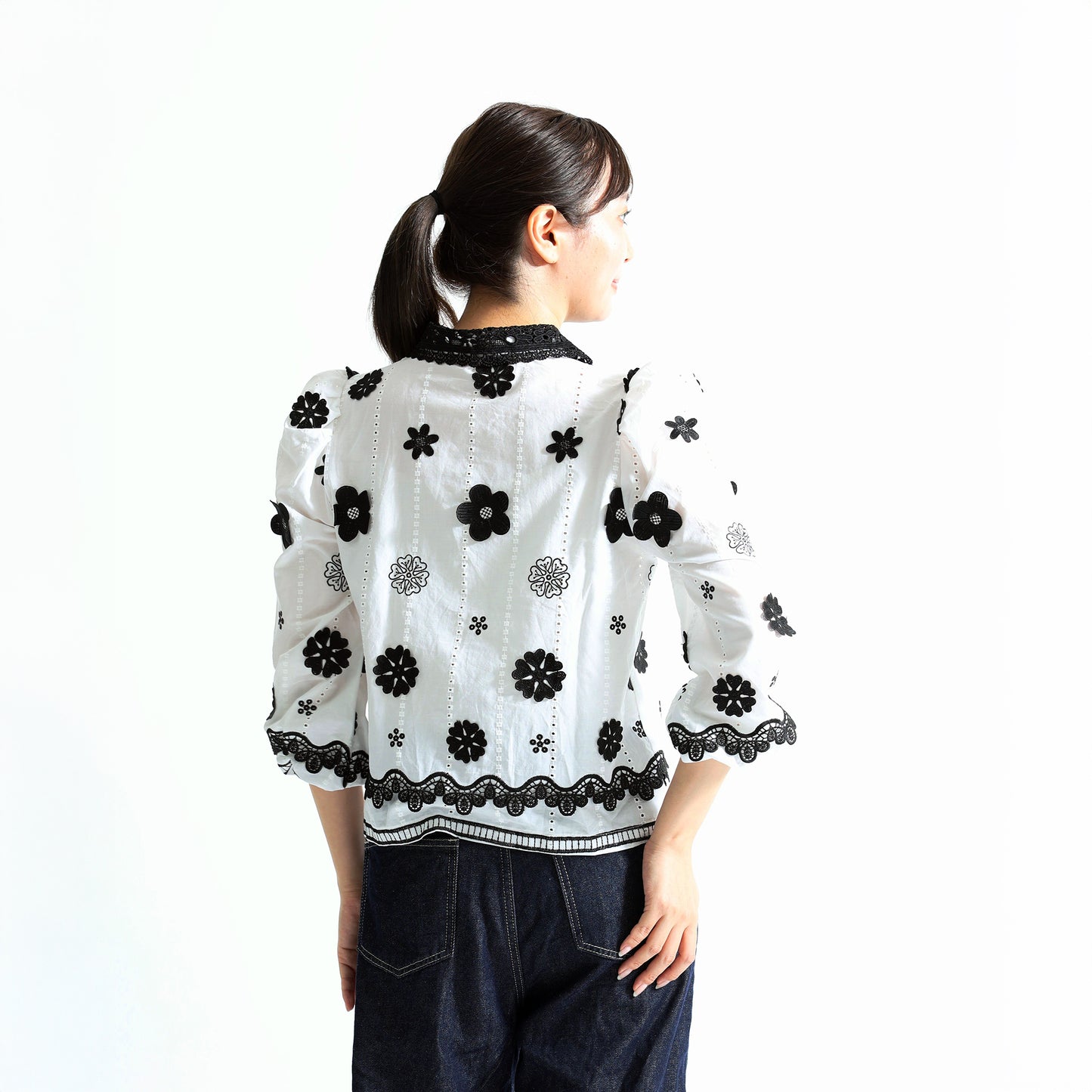 立体フラワー刺繍レースカラー ブラウス