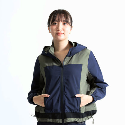 マルチパターンの配色切り替え フーデッド・マウンテンパーカー