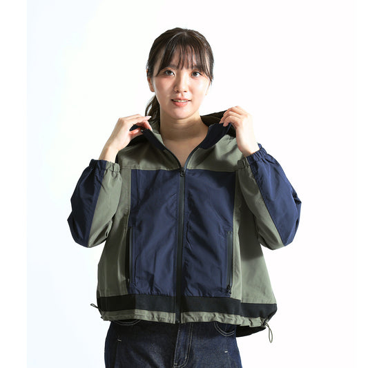 マルチパターンの配色切り替え フーデッド・マウンテンパーカー