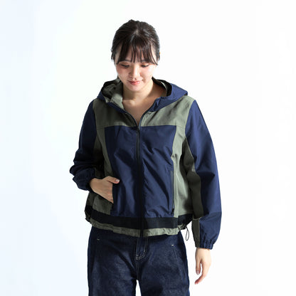 マルチパターンの配色切り替え フーデッド・マウンテンパーカー