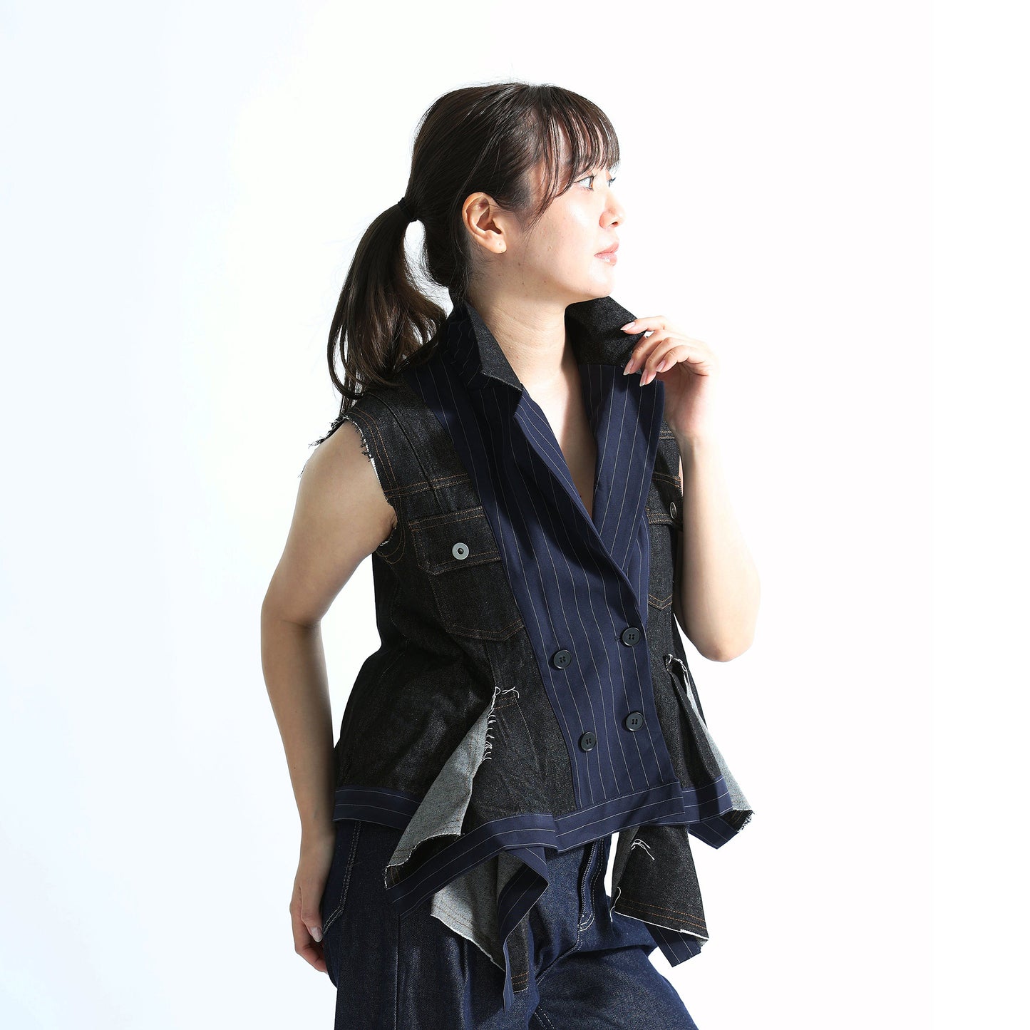 ピンストライプ切り替え 再構築 デニムベスト（アシンメトリーヘム）