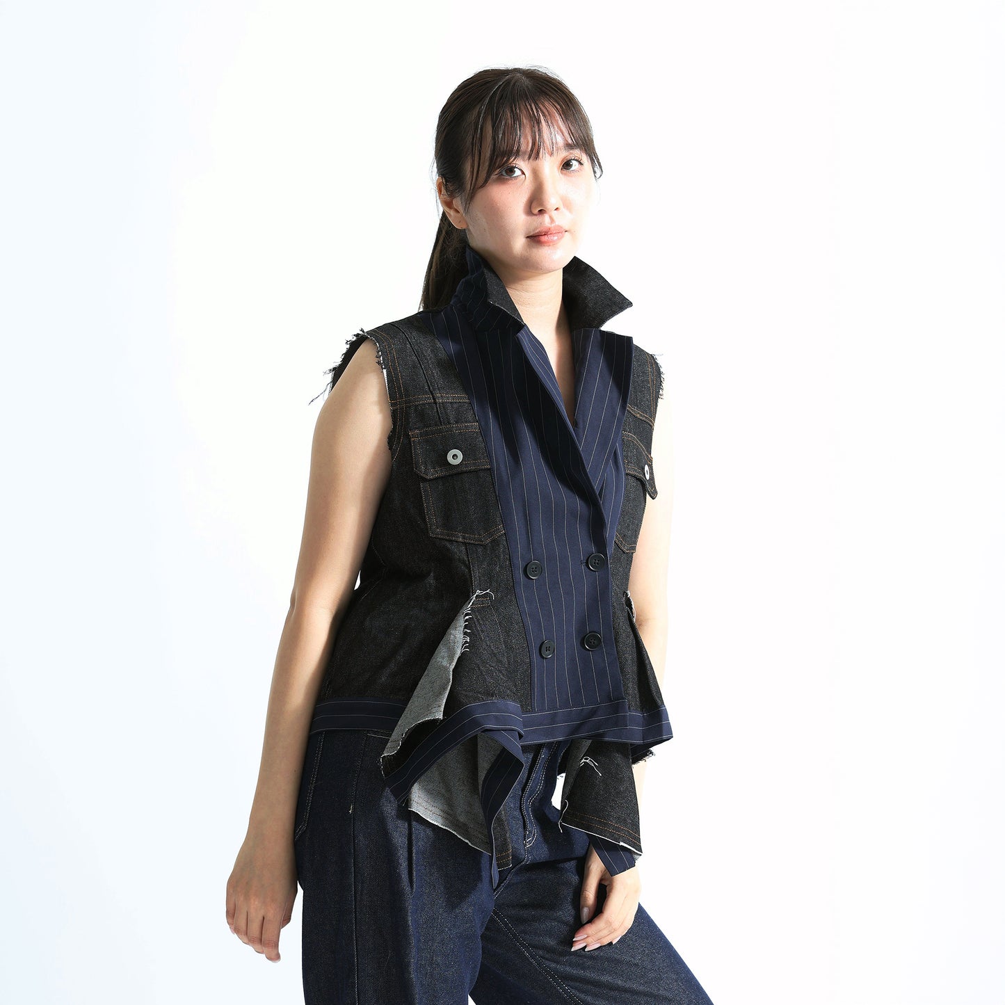 ピンストライプ切り替え 再構築 デニムベスト（アシンメトリーヘム）