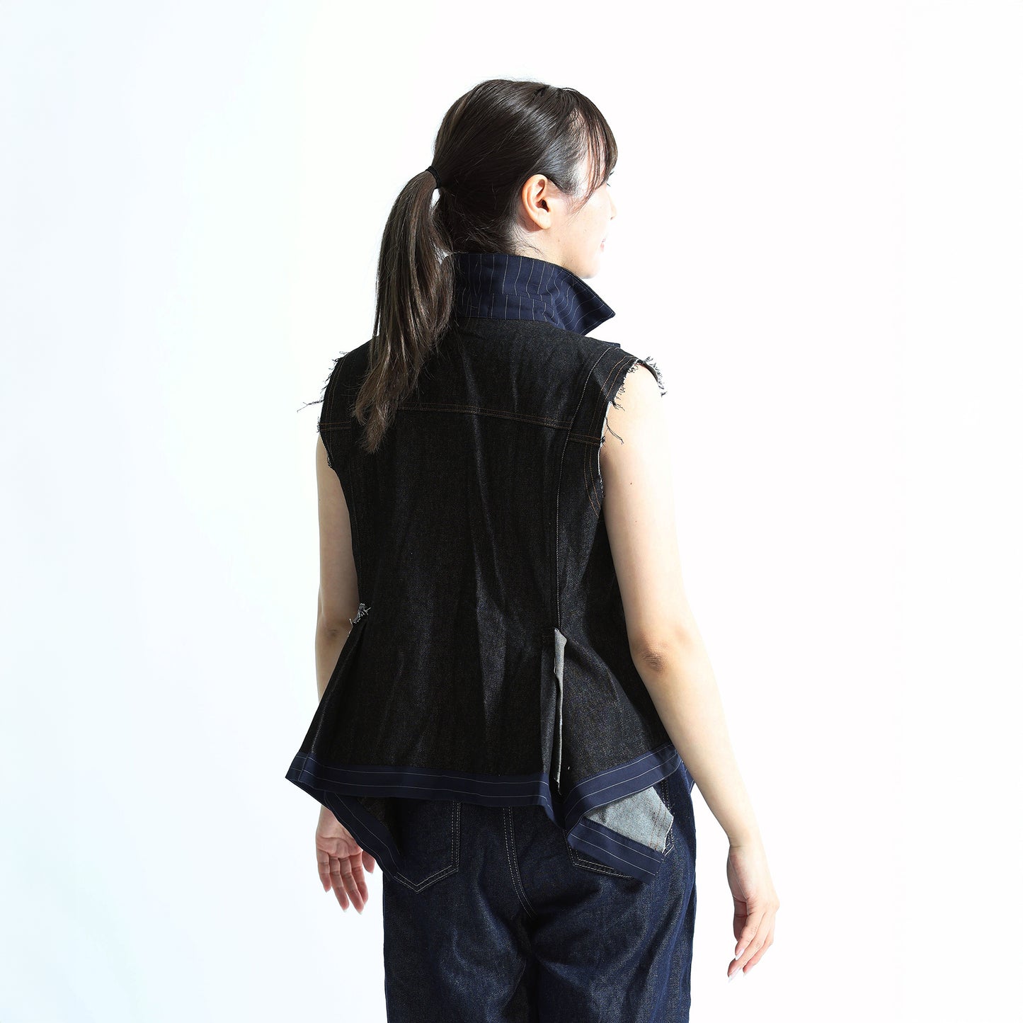 ピンストライプ切り替え 再構築 デニムベスト（アシンメトリーヘム）