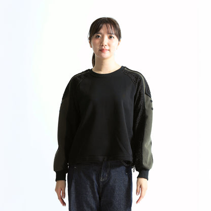 カットワークレース切替 飾りボタン付き ラグランスリーブトップス（全4色）