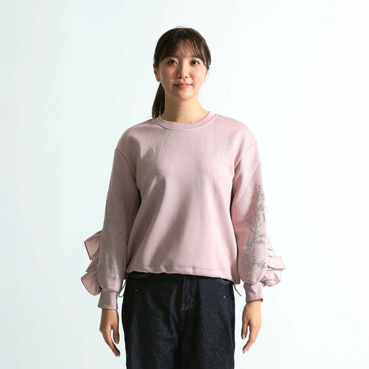 【映えトップス】袖エンブロイダリー刺繍＆サイドフリル デザイントレーナー