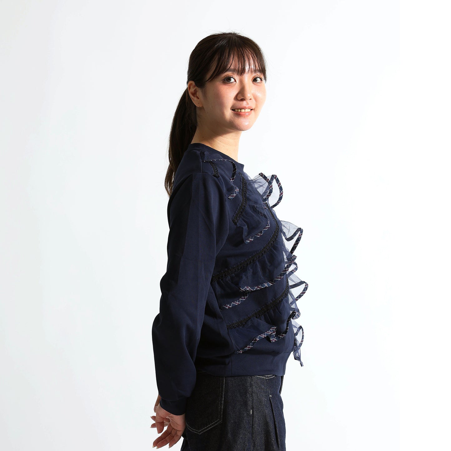 斜めシアーフリル バイカラーパイピング デザイントップス（全3色）