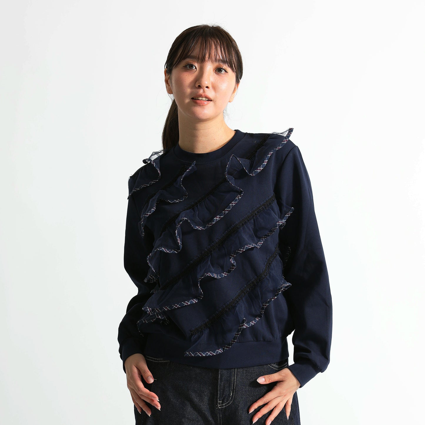 斜めシアーフリル バイカラーパイピング デザイントップス（全3色）