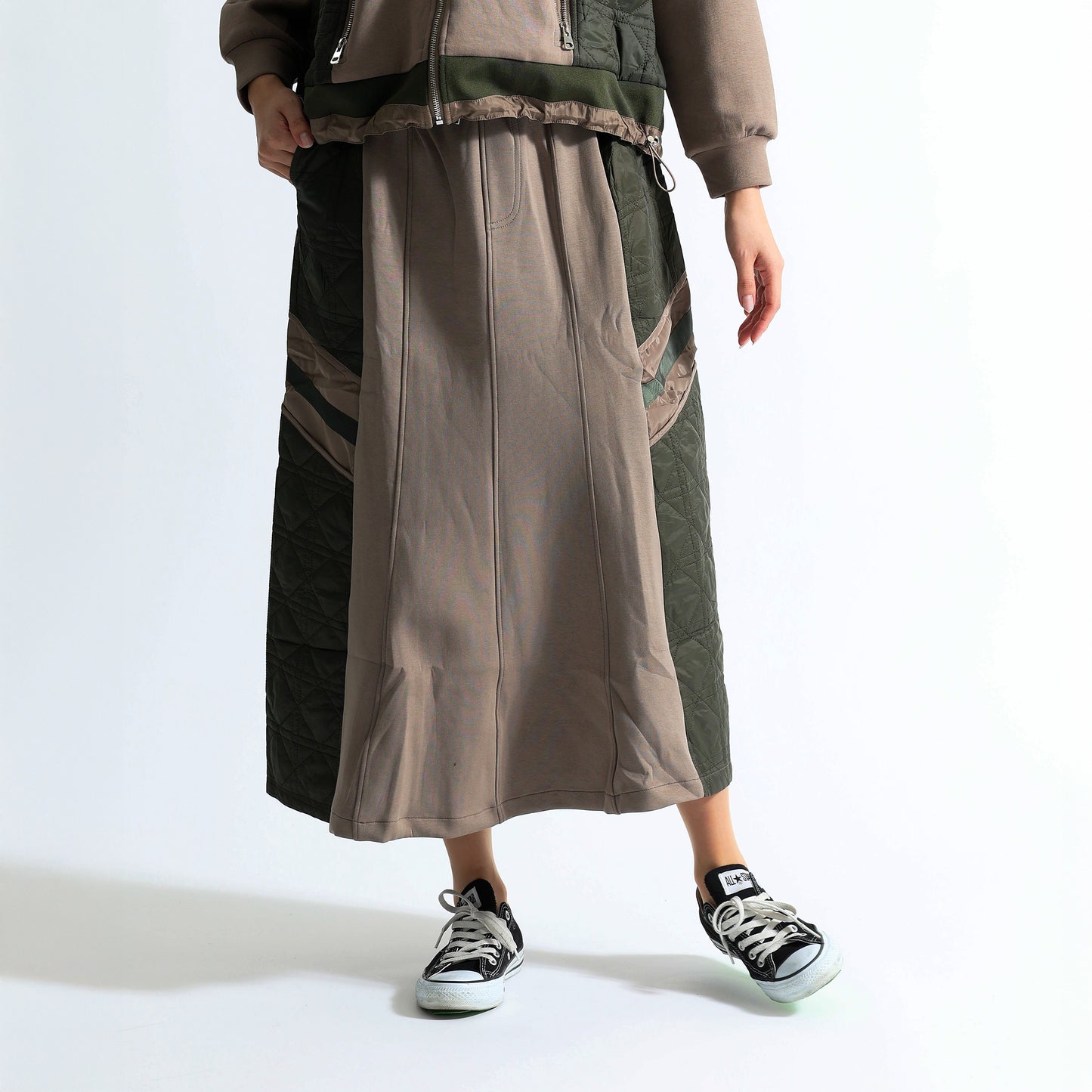 キルティング×スウェット 異素材ドッキング 配色ラインスカート