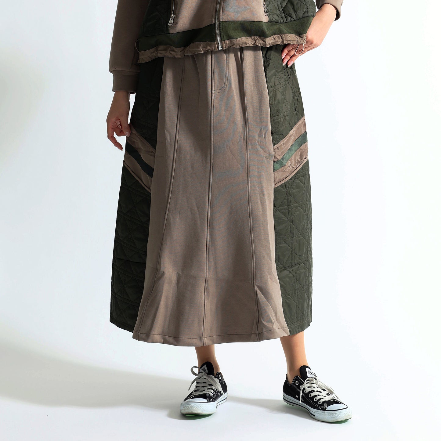 キルティング×スウェット 異素材ドッキング 配色ラインスカート