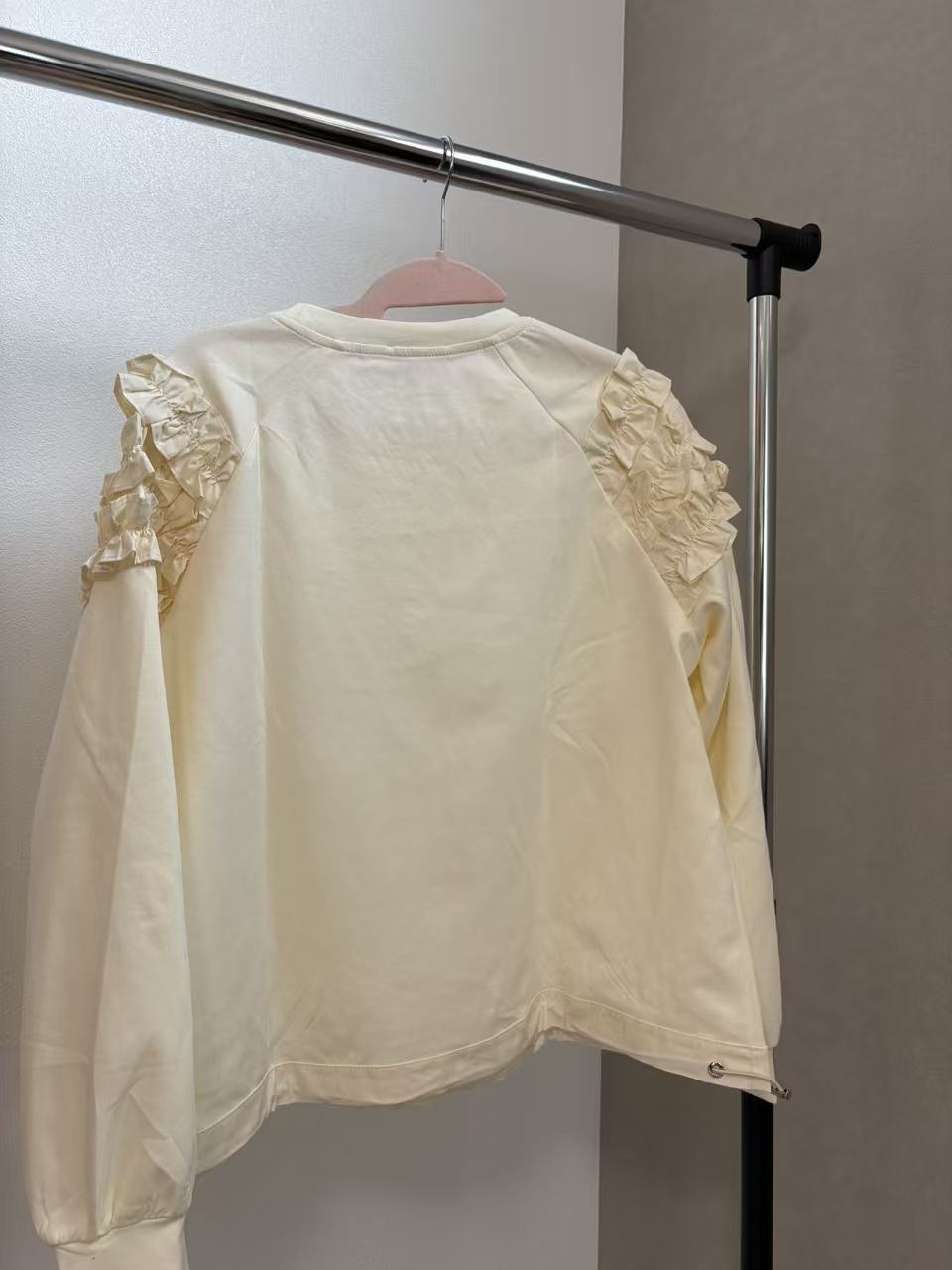 袖フリル デザイントレーナー スウェット